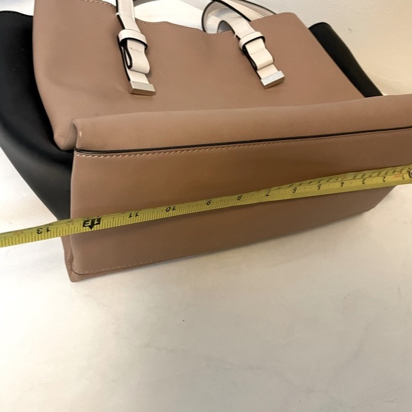 NATURALIZER Leather Tote Purse - Picture 13 of 16